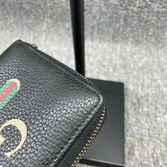 100% Authentic Gucci Leather Wallet 235-10924 - Picture 8 of 12